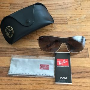 Ray-Ban sunglasses 😎